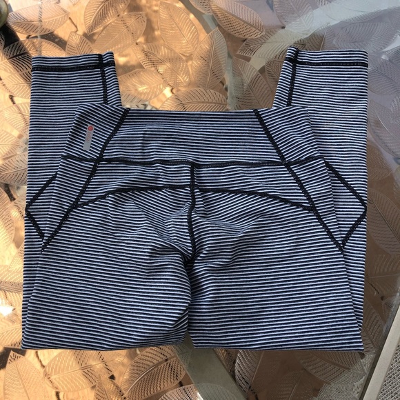 Zella Striped, Athletic/Yoga pants.  Size Small. - Picture 4 of 4